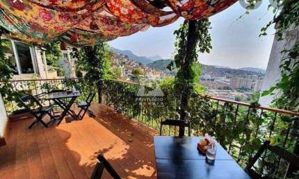 Restaurante e casa de 4 quartos à venda em Santa Teresa, Rio de janeiro