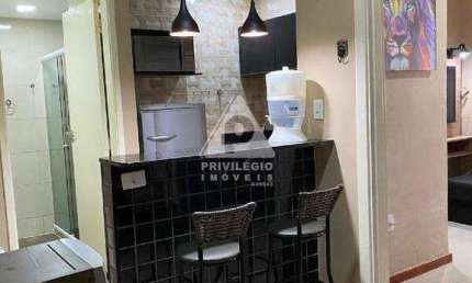 Excelente apartamento , com 30m²em ótimas condições na Cinelândia!