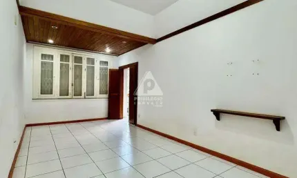 Apartamento amplo e charmoso no jardim botânico – prédio pequeno e localização nobre