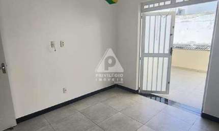 Apartamento em Botafogo com 03 quartos, 01 vaga de garagem