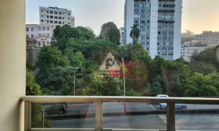 Apartamento de 2 quartos silencioso em laranjeiras disponível para venda na privilégio imóveis