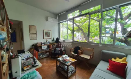 Sala e quarto com dependência sol matinal próximo à cobal