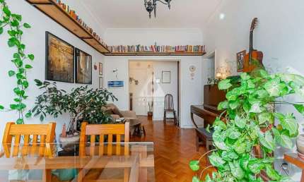 Apartamento silencioso de 2 quartos, 1 banheiro, 64 m2 em Botafogo.