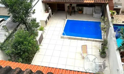 Casa reformada com lazer completo na barra - jardim saint tropez