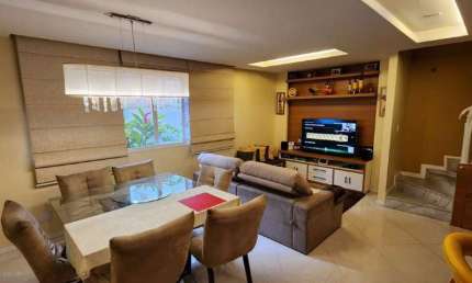 Casa em Triplex Condominio a venda, 3 quartos sendo 3 suites, 201m² - Recreio dos Bandeirantes-RJ