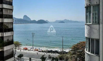 Excelente apartamento 4 quartos, sendo um deles 1 suíte e 3 salas com vista lateral magnífica para o mar de copacabana. 1 vaga escritura.