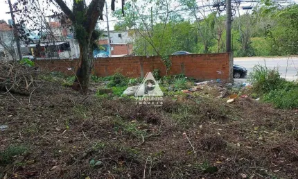 Lote 15 composto por dois lotes 950 m² e 2.324 m² vargem grande