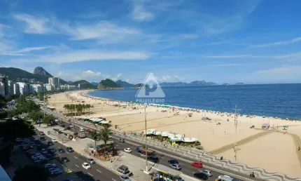 Apartamento a venda: Av. Atlântica, 4 quartos sendo 1 suíte, 1 vaga, vista mar.