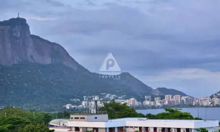 Apartamento reformado com vista para cristo e lagoa – 3 quartos no leblon