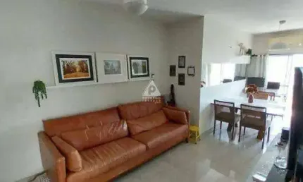 Apartamento de 2 quartos à venda, com varanda, Piscina em ótima localização