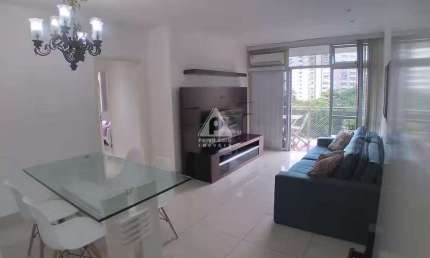 Apartamento com 2 quartos, varanda, vaga de garagem, no Leblon, vista para o Cristo Redentor