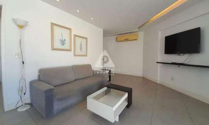 APARTAMENTO À VENDA NA BARRA DA TIJUCA 1 QUARTO, 1 BANHEIRO, 1 VAGA.