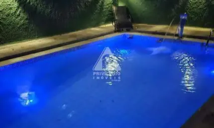 Casa duplex com 4 quartos e piscina em paquetá!!! 128m²
