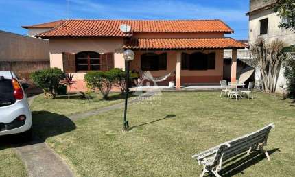 Casa Linear em Saquarema – Quintal Amplo, 5 Min da Praia e Expansível