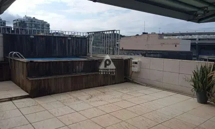 Cobertura linear com 4 quartos,1 deles com suite e close, 114m2 e vaga