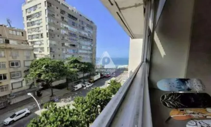 Luxuoso apartamento em condomínio fechado na quadríssima da praia do leblon