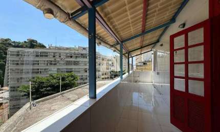 MARAVILHOSA COBERTURA SUÍTE QUARTO E SALA MELHOR RUA DA GLÓRIA