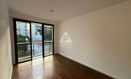 Apartamento 2 quartos com varanda e vista para o cristo | 1 vaga na escritura