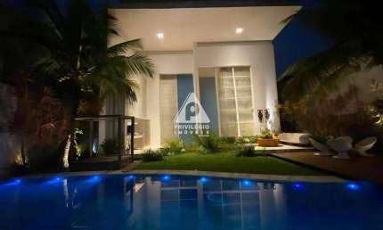 Casa residencial em condominio exclusivo à venda, 4 suítes, 560m²