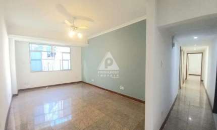 Apartamento à venda Glória. Próximo ao Metrô. Reformado. 3 Quartos