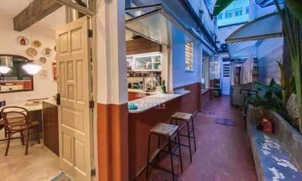 Apartamento tipo casa à venda, 2 quartos, área externa, 85m², botafogo/rj.