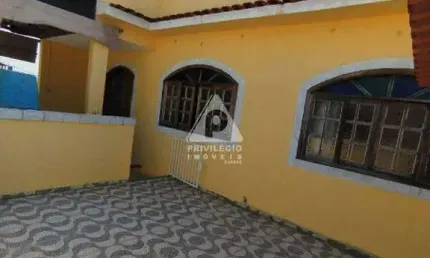 Excelente casa tipo apartamento em magalhães bastos