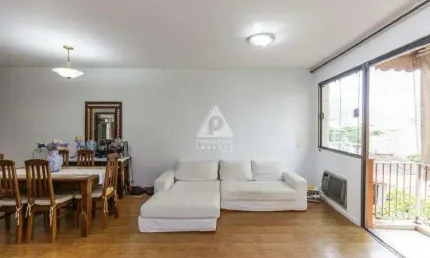 5 quartos sendo 2 suites, piscina, area gourmet, vaga, reformado