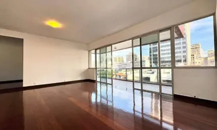 Cobertura duplex no coração do quadrilátero de ipanema.