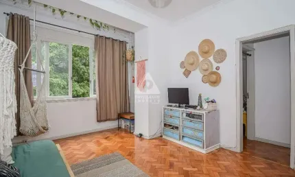 Apartamento no humaitá, 80m², 2 quartos, dependência completa!