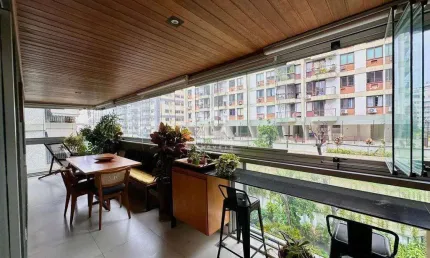 Apartamento 3 quartos, suíte, varanda e vaga à venda em rua cobiçada de botafogo!