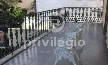 Casa duplex exclusiva com vista baía e ampla área verde!