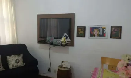 Sala 2 quartos com vaga de garagem silencioso próximo a praia!!