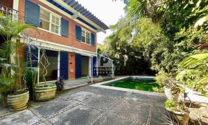 Casa Duplex com Piscina e Churrasqueira - Jd Botânico