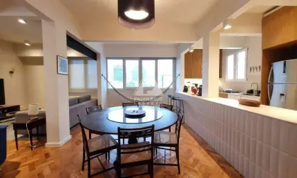 Apartamento à venda em ipanema, com 196m², frontal, vista livre, salão, 3 suítes e reformado.