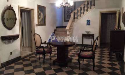 Casa de rua à venda, 4 quartos, 2 suítes, 2 vagas, Copacabana - RIO DE JANEIRO/RJ