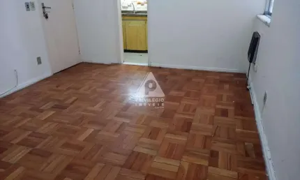 Sala quarto em copacabana com área de serviço rua transversal