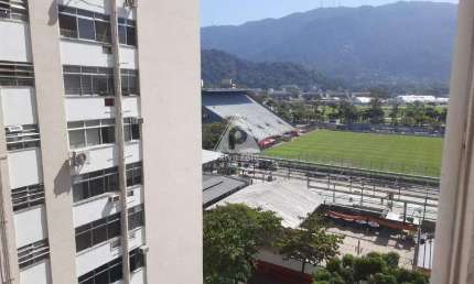 Apartamento de 3 quartos no leblon! 1 vaga, em frente ao clube do Flamengo! perto de praça, shopping, portaria 24 horas!!!