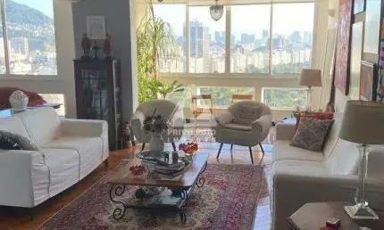 Apartamento sensacional com 3 quartos e 3 banheiros com vista totalmente livre de todos os cômodos!! 180m²