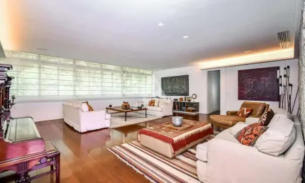 Cobertura linear, 444 m², lagoa, 3 quartos, vaga, piscina