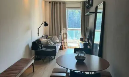 2 quartos sendo 1 suite, vaga, varanda, vista livre, direito a laje