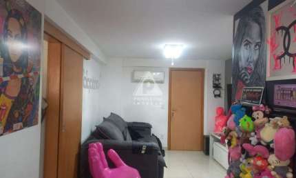 Vila Isabel - 2 quartos, sendo 1 suíte, e 2 banheiros com 1 (uma) vaga de garagem na escritura.