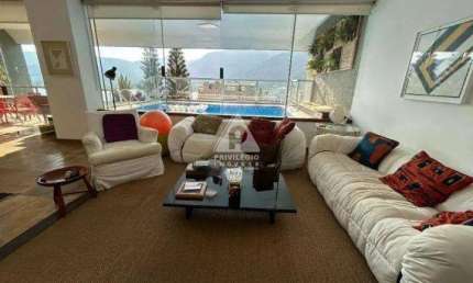 3 quartos sendo 1 suite, 2 vagas, piscina, vista Lagoa Rodrigo de Freitas, reformado