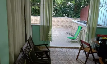 Casa triplex 4 quartos. suite. 3 bhs. cozinha. terraço. lavanderia. próximo a cobal humaitá.