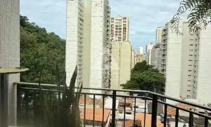 Apto com varanda e dois quartos. suite . leme. - real residence apart hotel