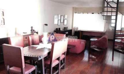 Cobertura 3 quartos, suíte, 210 mts, próximo a Lagoa, 2 vagas de garagem, em Ipanema.
