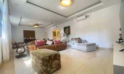 Apartamento 4 quartos, amplo, 1 suíte, 5 banheiros e 2 vagas!!