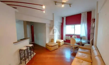 Apartamento a venda em ipanema, composto por 2 quartos sendo 1 suíte, 1 vaga na escritura.