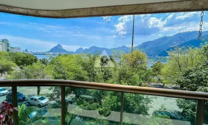 Apartamento reformado de 153m² na lagoa com 3 suítes, vista magnífica e 3 vagas