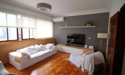 Excelente cobertura duplex de 300m² com 6 quartos no coração do leblon