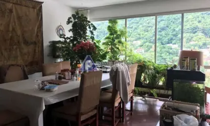 Apartamento 4 quartos (1 suíte) com 3 vagas em condomínio fechado na gávea